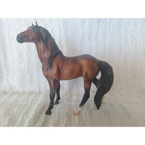 Vintage Breyer Proud Arabian Stallion Bay #215 – 7x8 Classic Scale – Near Mint